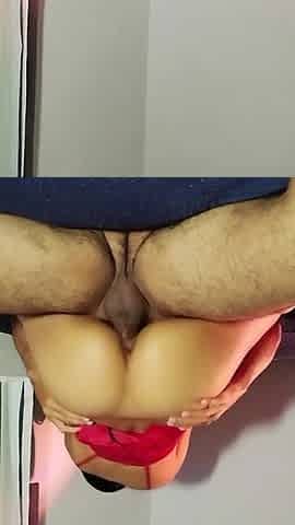My boss's wife visited me at home.