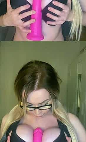 Big boobs webcam slut toys her asshole