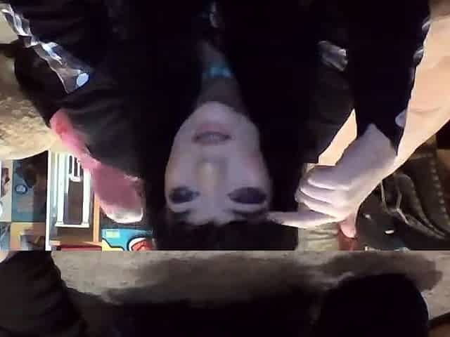 Brunette solo masturbation on webcam