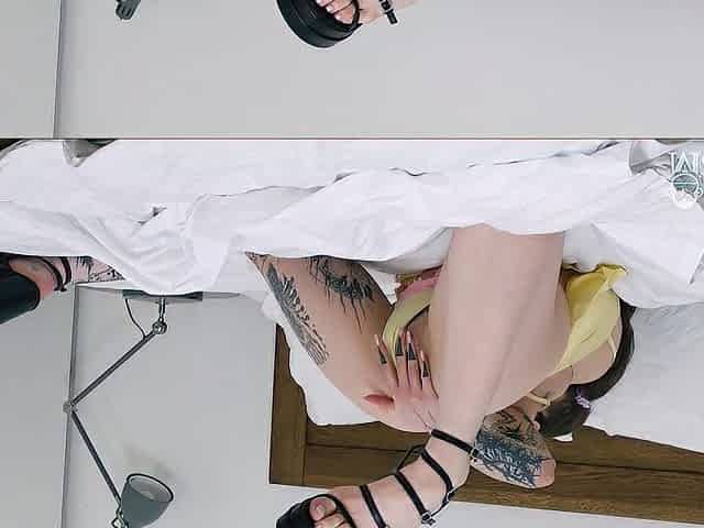 BENEFIT MONKEY: Eden Ivy cums alone in daybed with an intensive vagina