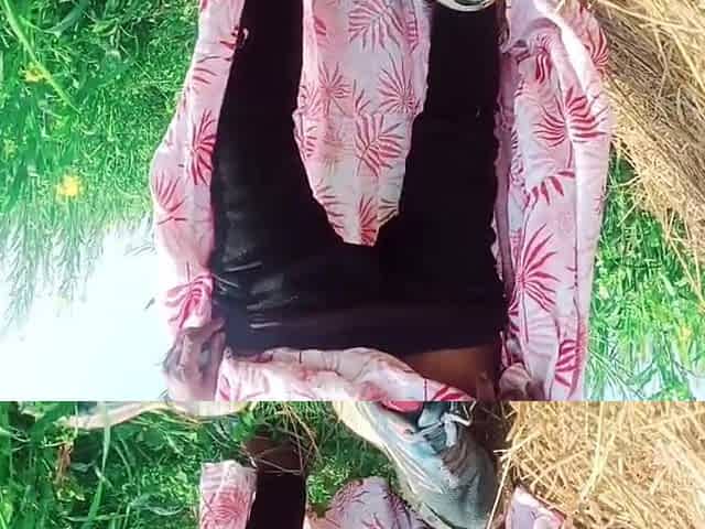 Desi Bhabhi was fucked in the fields