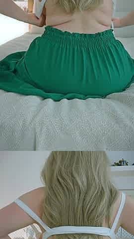 Beautiful Hair and Large Breasts It Looks Wonderful