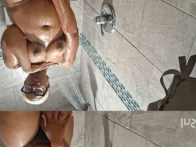 Hawt Shower