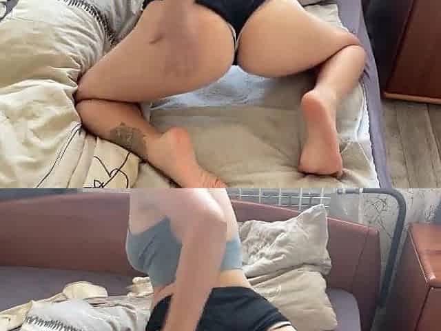 Homemade masturbation and pleasing squirt on the daybed