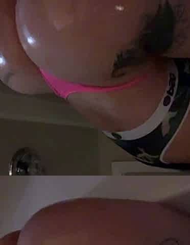 Amateur Mature MILF Striptease On Webcam