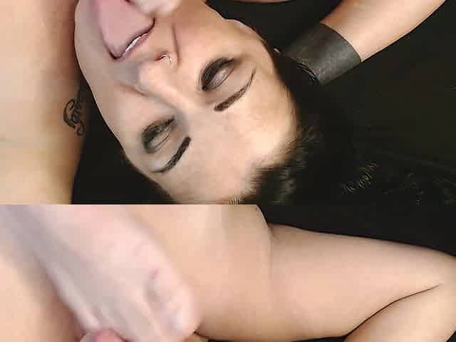 Sucking Licking Worshipping Lesbo Feet