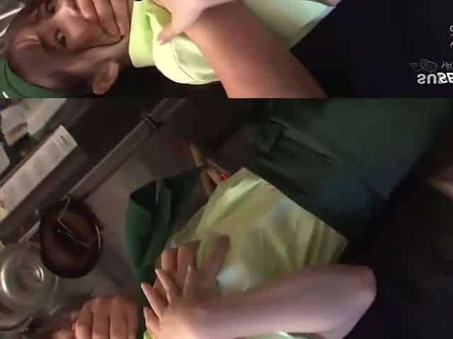 Japanese Babe working at hamburger shop have sex with customer