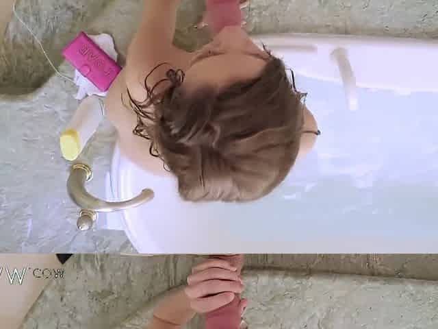 Smokin Sexy Stepsis Gets Caught Masturbating In The Tub & Bangs Her Stepbro