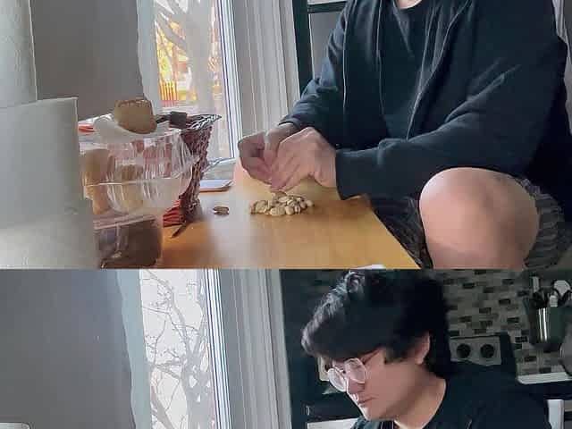 Cute Oriental Eat Nut
