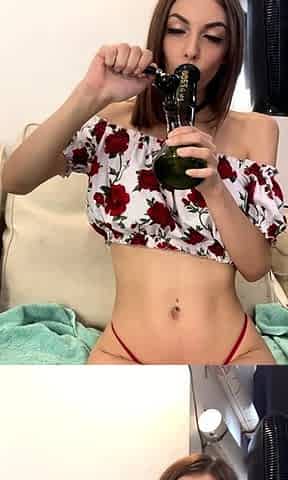 Young amateur teen in solo masturbation getting kinky