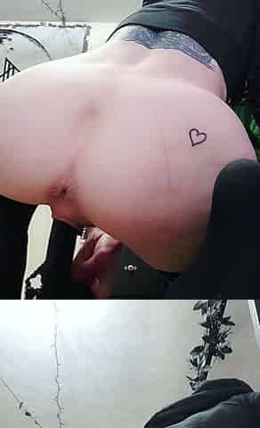 Goth girl shows off her tight gripping creamy cunt