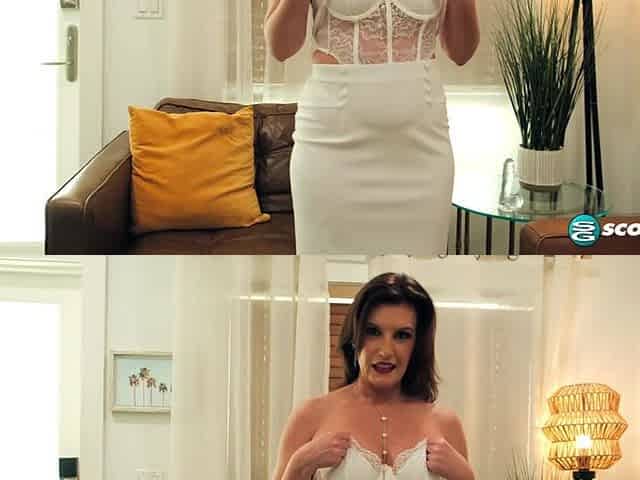 43-year-old Jenn Cameron returns to toy her pussy