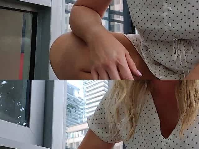 Via Vibes shows off her smoove hungry vagina, as this babe squats down in her summer costume:)