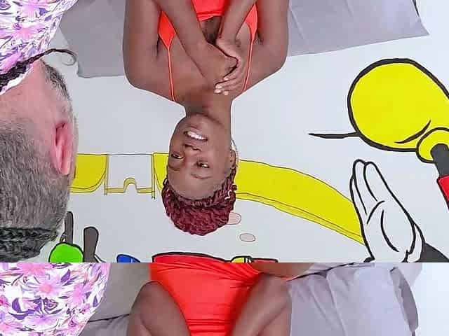 EBONY TEEN exposed her real self in the moment