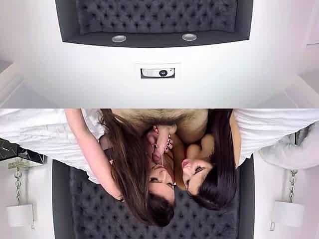 Valentina Nappi - Casey Calvert - 2 Girls 1 Cock VR
