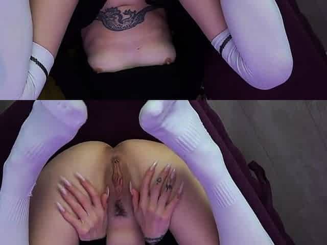 Vibrator Orgasm for Tattooed Webcam Girl with Small Tits
