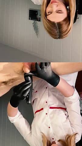 The client couldn't take it anymore and CUM vigorously during the procedure. With English subtitles