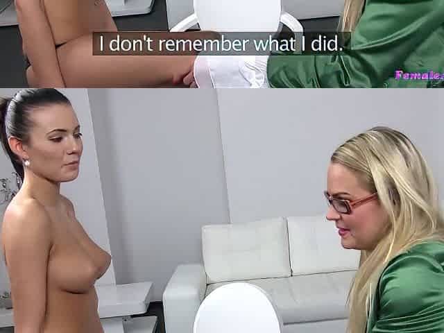 Gorgeous Amateur Teen 18+ Undresses For Lesbian Milf