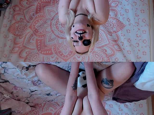 Ahegao Humps Her Pal