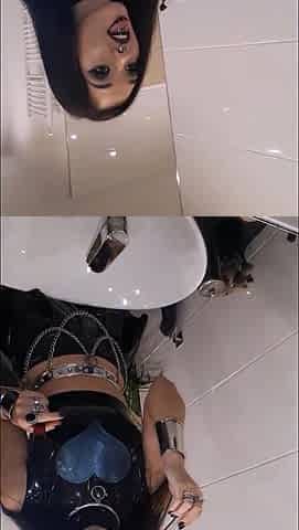 Piss fetish WAM gal solo toys