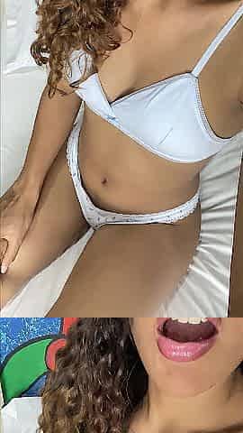 Amateur selfie masturbation by glamorous tiny woman