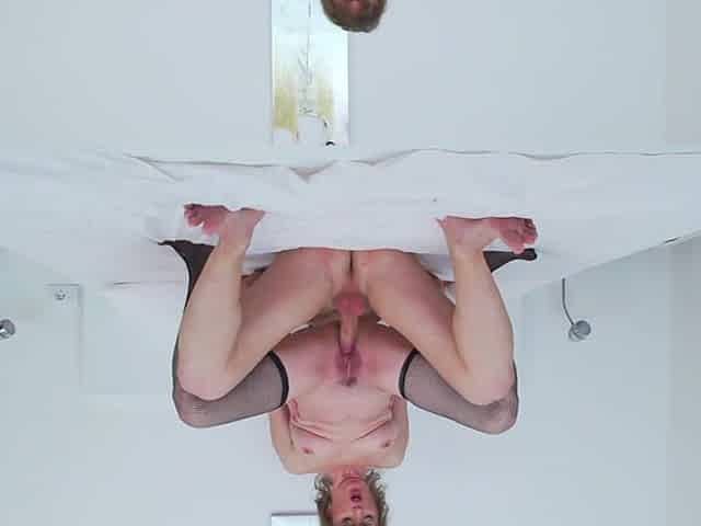 Horny Housewife Fucking And Sucking - MatureNl