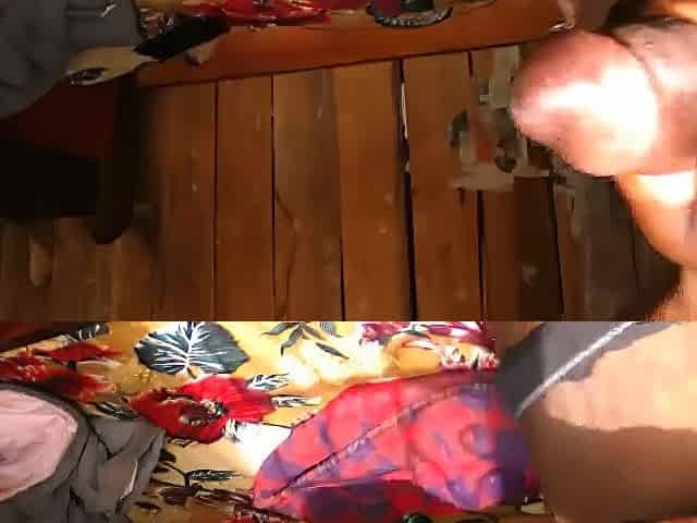 AFRO AMATEUR TEEN PISSING OUTSIDE