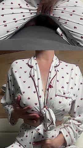 mother I'd like to fuck bangs her soaked vagina with a large sex-toy