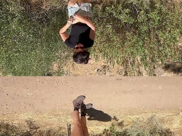 Pissy mamma outdoor hiking