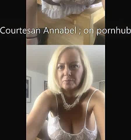 Annabel finger screwing big labia lips