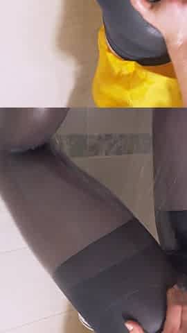 Horny MILF Gets Wet In Control Top Pantyhose Tights