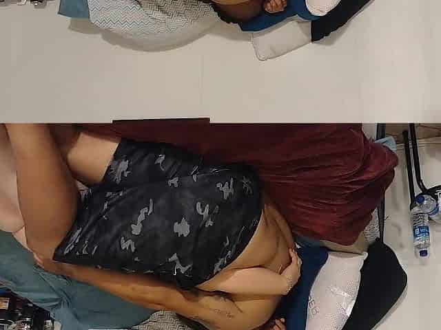 Fingering Cunt and Then Screwing Missionary