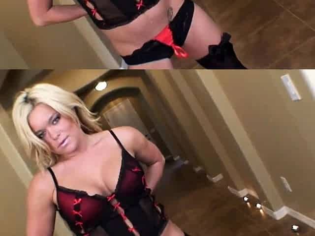 Lingerie babe toys her pussy