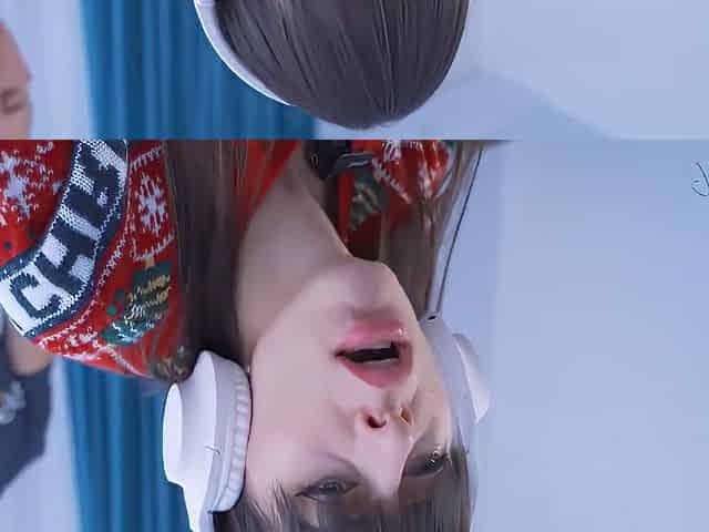 Gamer Cunt With Mouth Getting Anal Banged While She Plays