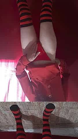 Exhibitionist wench shows her snatch and booty.