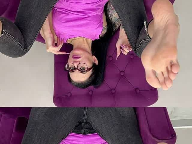 My Pretty Pink Wrinkled Soles and Long Toes, Face and Toe Wiggling