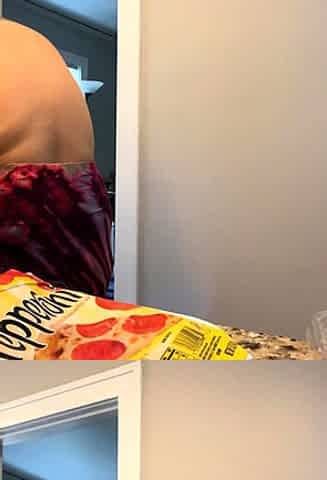 Big boob brunette masturbates on webcam