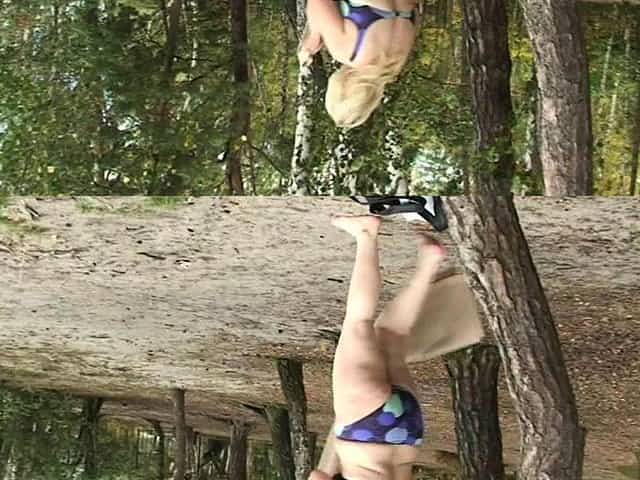 Mature double penetration on the beach