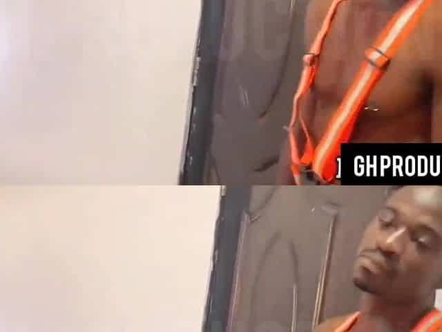Walked in on my madam playing with her phatt vagina so I had to smash