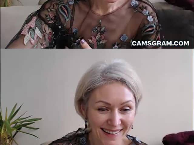 Mature Makes Herself Squirt