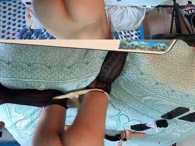 I drilled my boyfriend with my stepbrother at home.