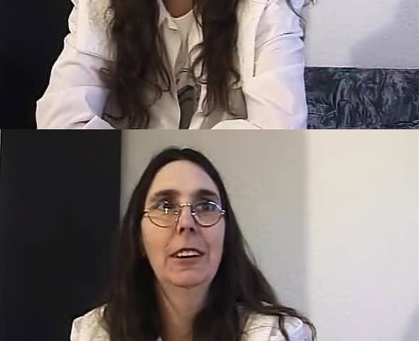 Mature Slut With Glasses Masturbate