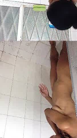sexy beauty makes episode in the shower for her lover.