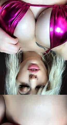 Big boob brunette masturbates on webcam