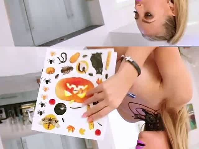 Blonde woman with a fat bum jacks for