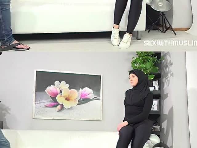 Muslim Woman Wants Photos From A Horny Photographer