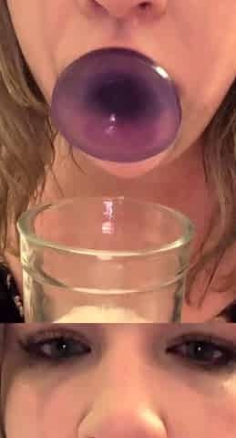 Amateur brunette double toying on webcam