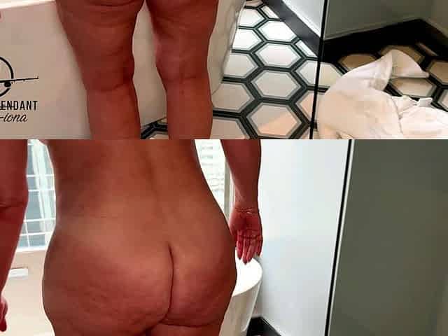 Fun in the Tub with a Dildo