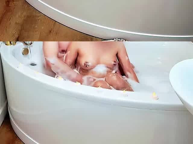 Sex on the bathtub