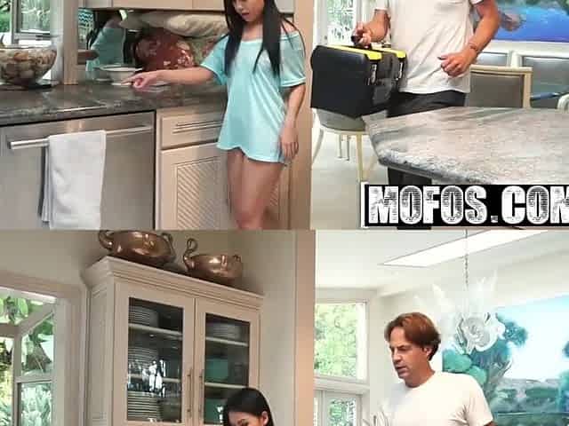 Dont Break Me - Tiny Oriental Cindy Starfall gets Stuffed with Penis